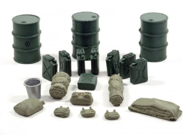 BARRELS, CANISTERS, BAGGAGE - GERMANY