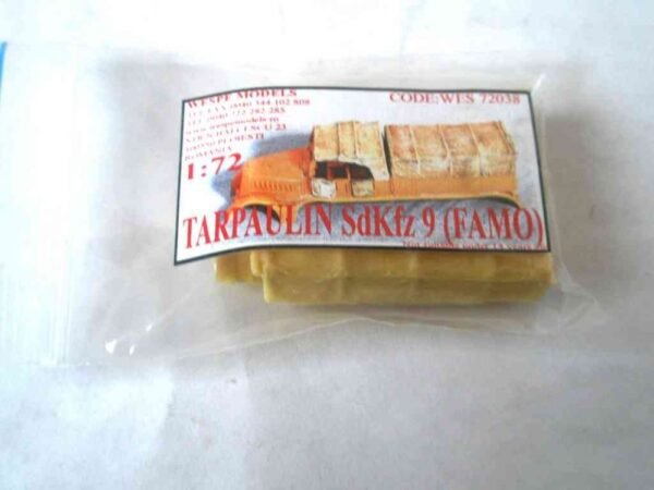 TARPAULIN/ PLANE - FAMO TRUMPETER