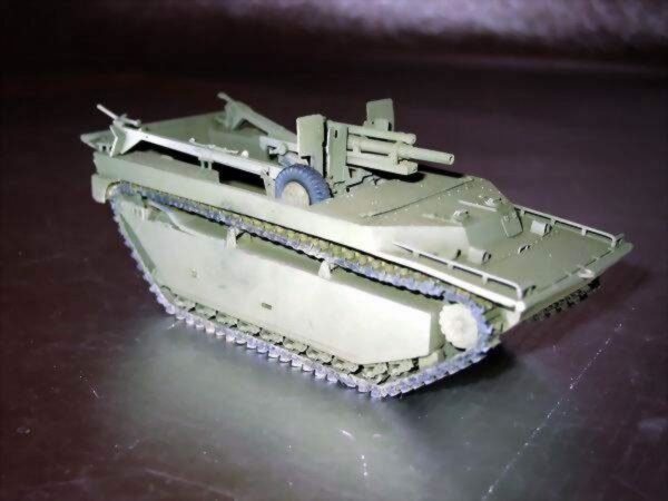 LVT-4 BUFFALO - 105mm HOWITZER